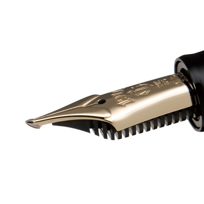 Sailor 1911, Detalles Dorados Y Plumín Naginata Cross Music- Pluma Estilográfica